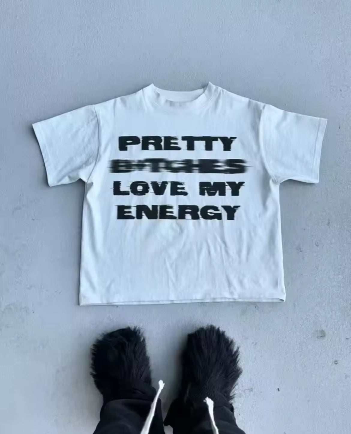 pretty girls tee