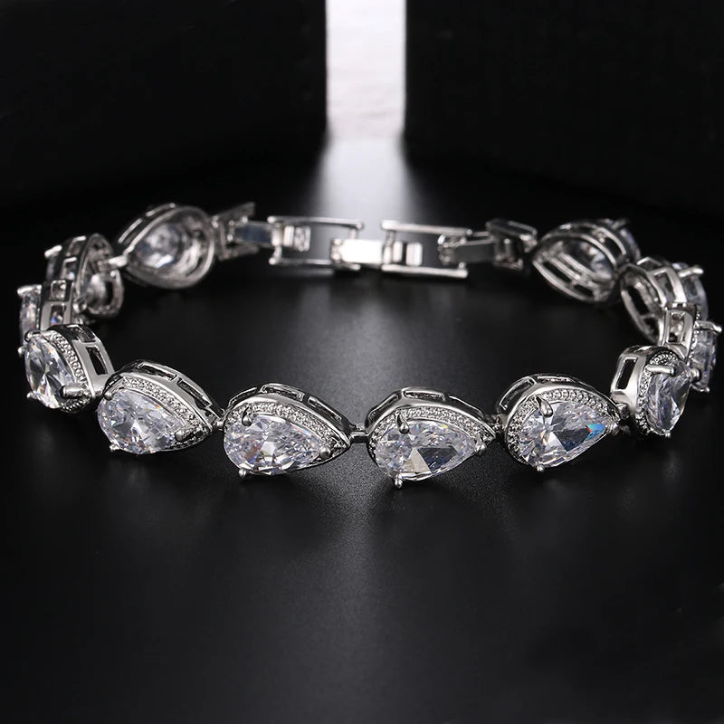 Pear-Cut Bracelet™